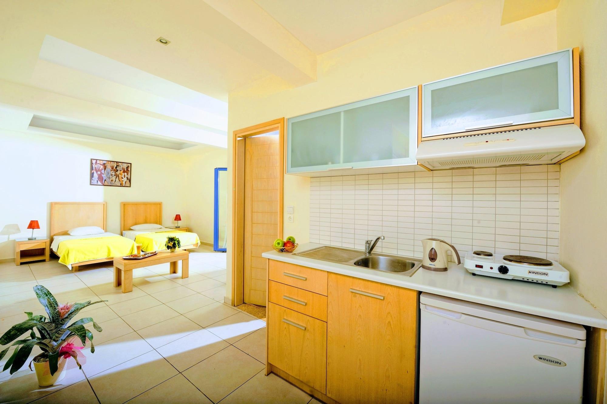 Hermes Hotel Malia Экстерьер фото