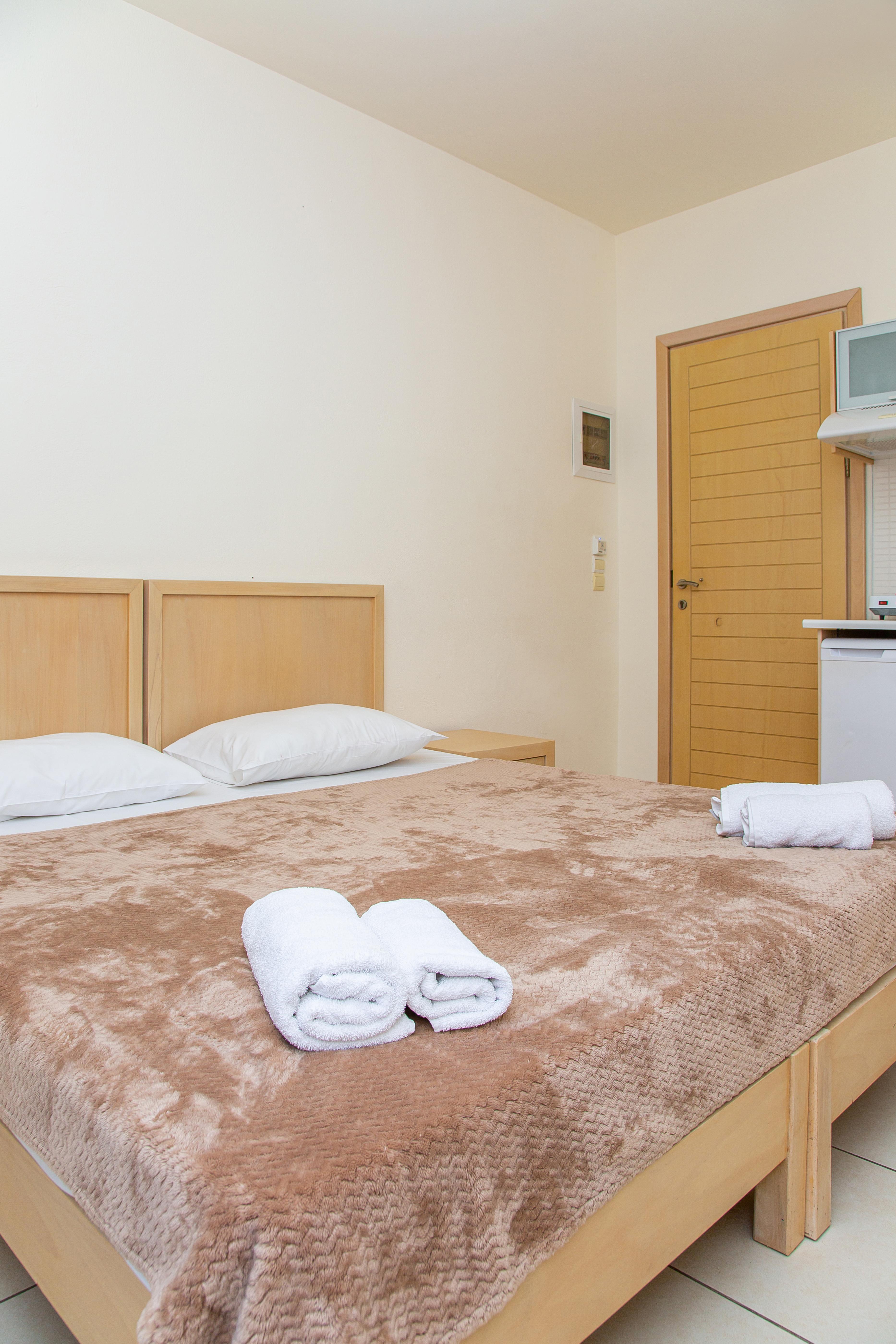 Hermes Hotel Malia Экстерьер фото