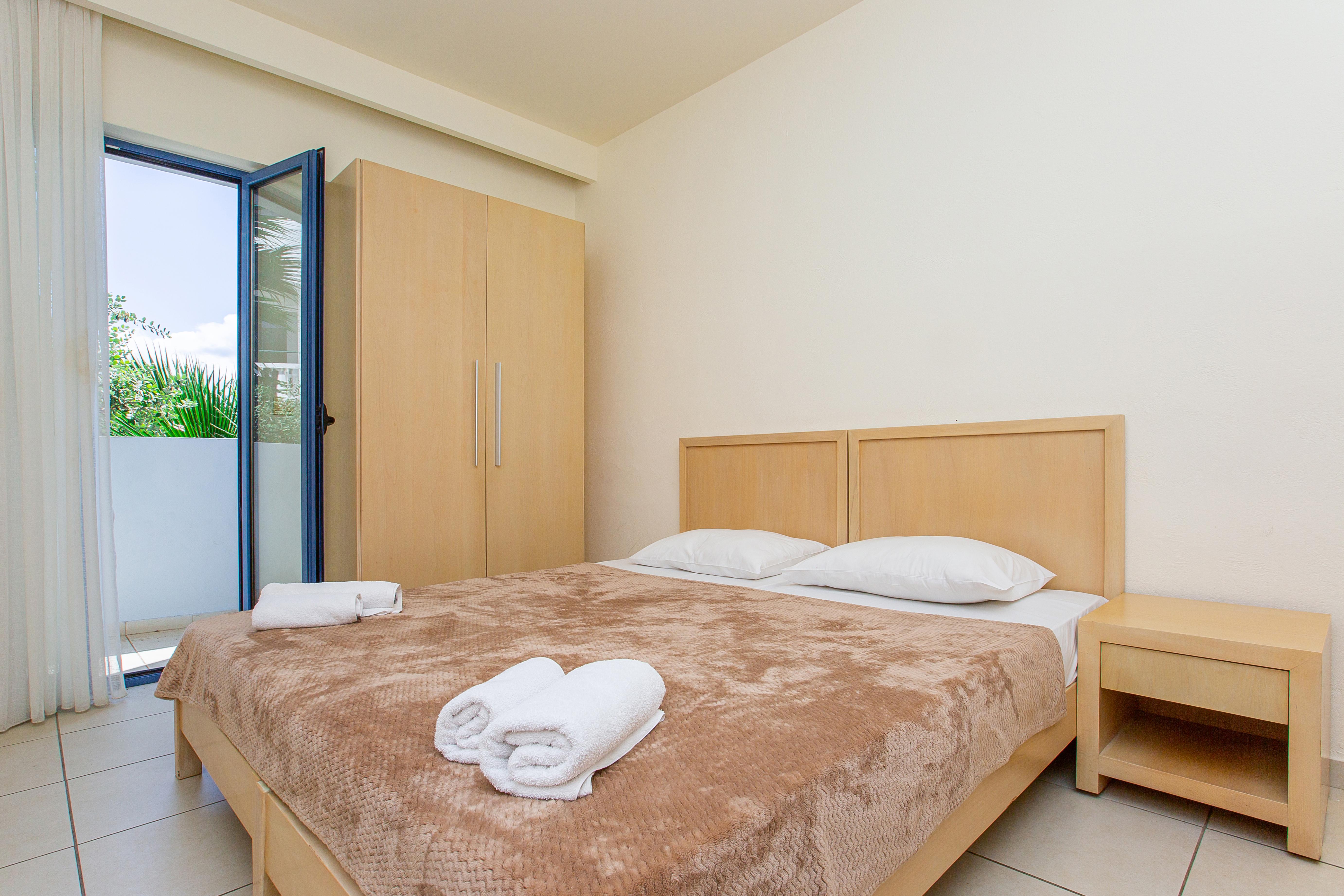 Hermes Hotel Malia Экстерьер фото