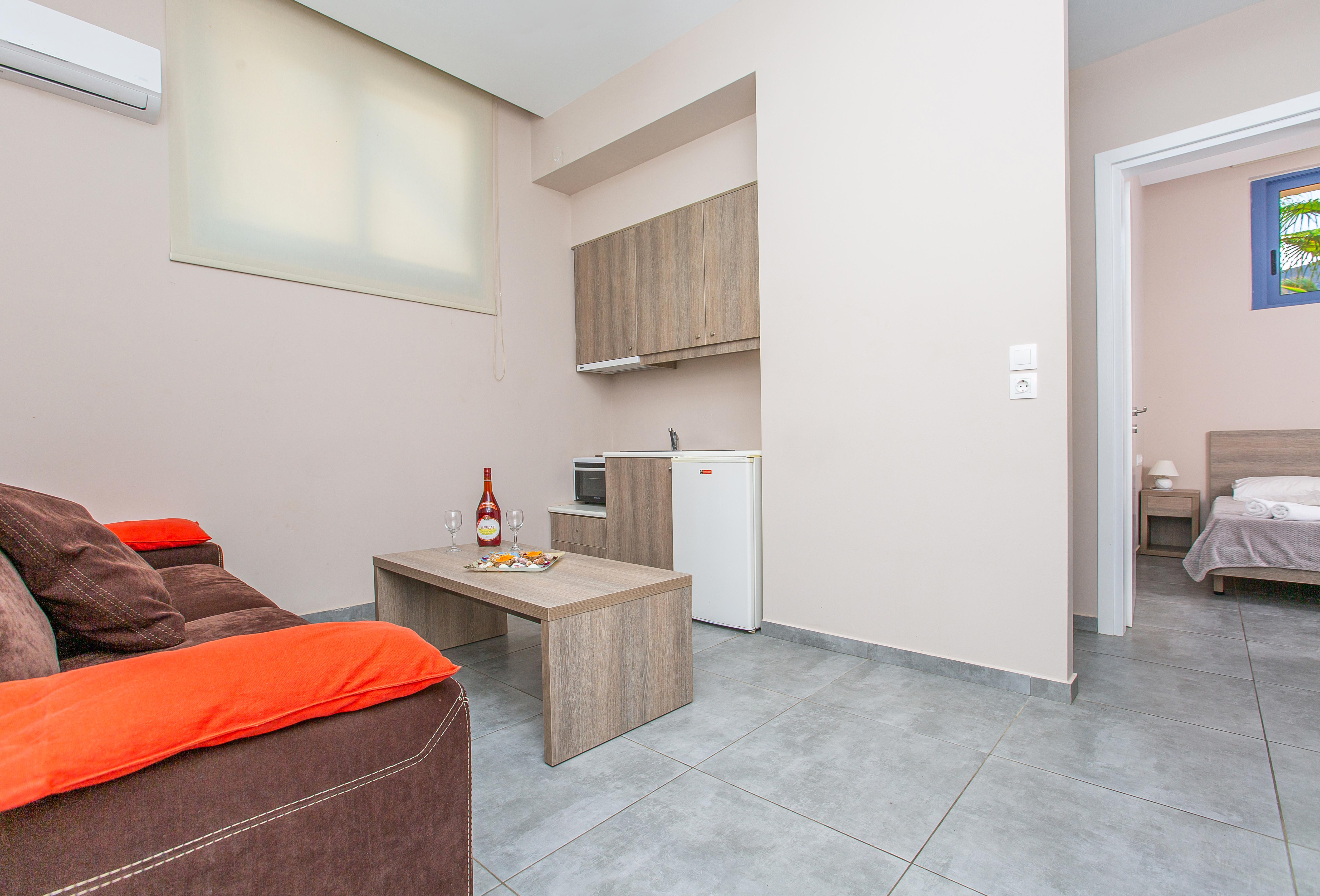 Hermes Hotel Malia Экстерьер фото