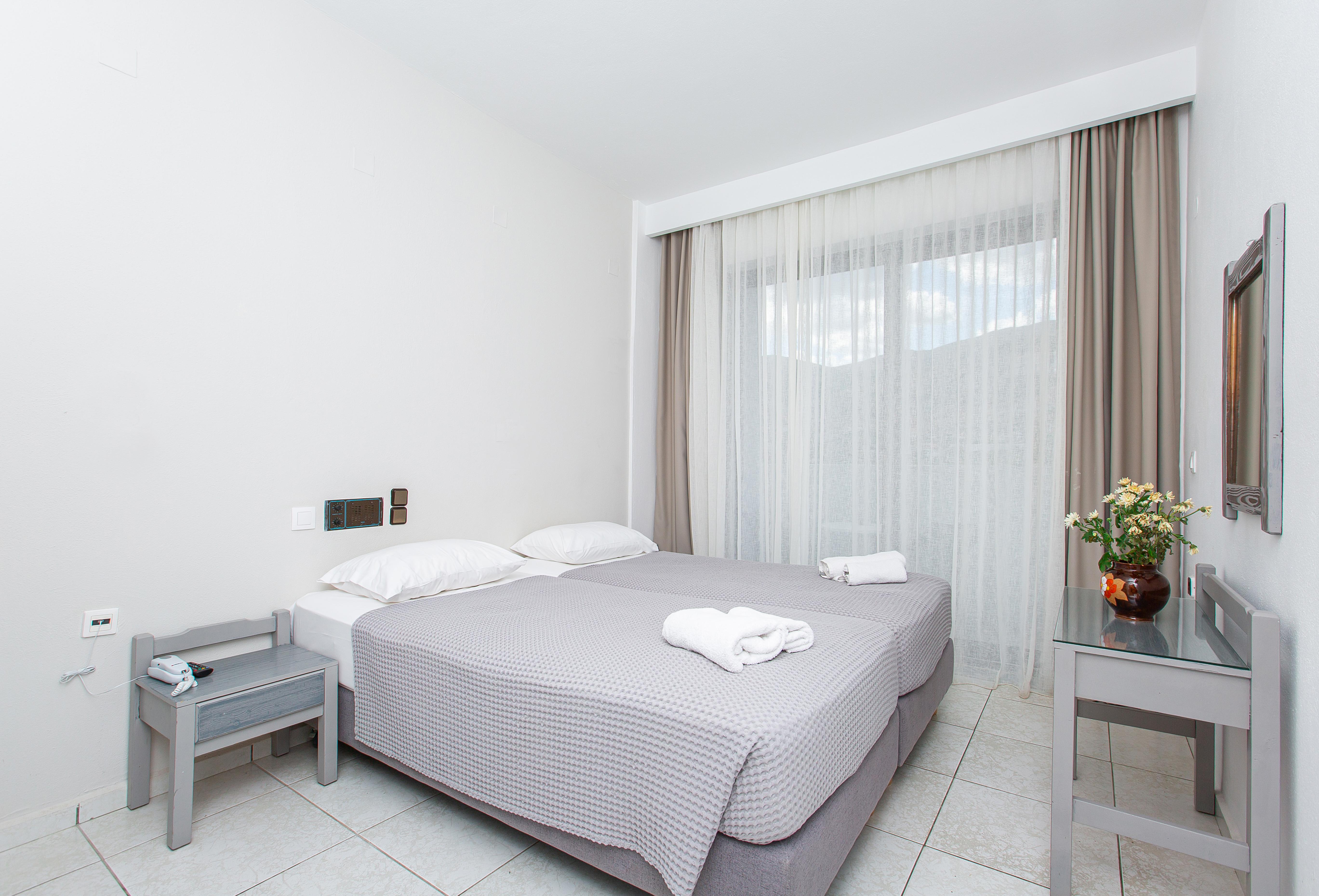 Hermes Hotel Malia Экстерьер фото