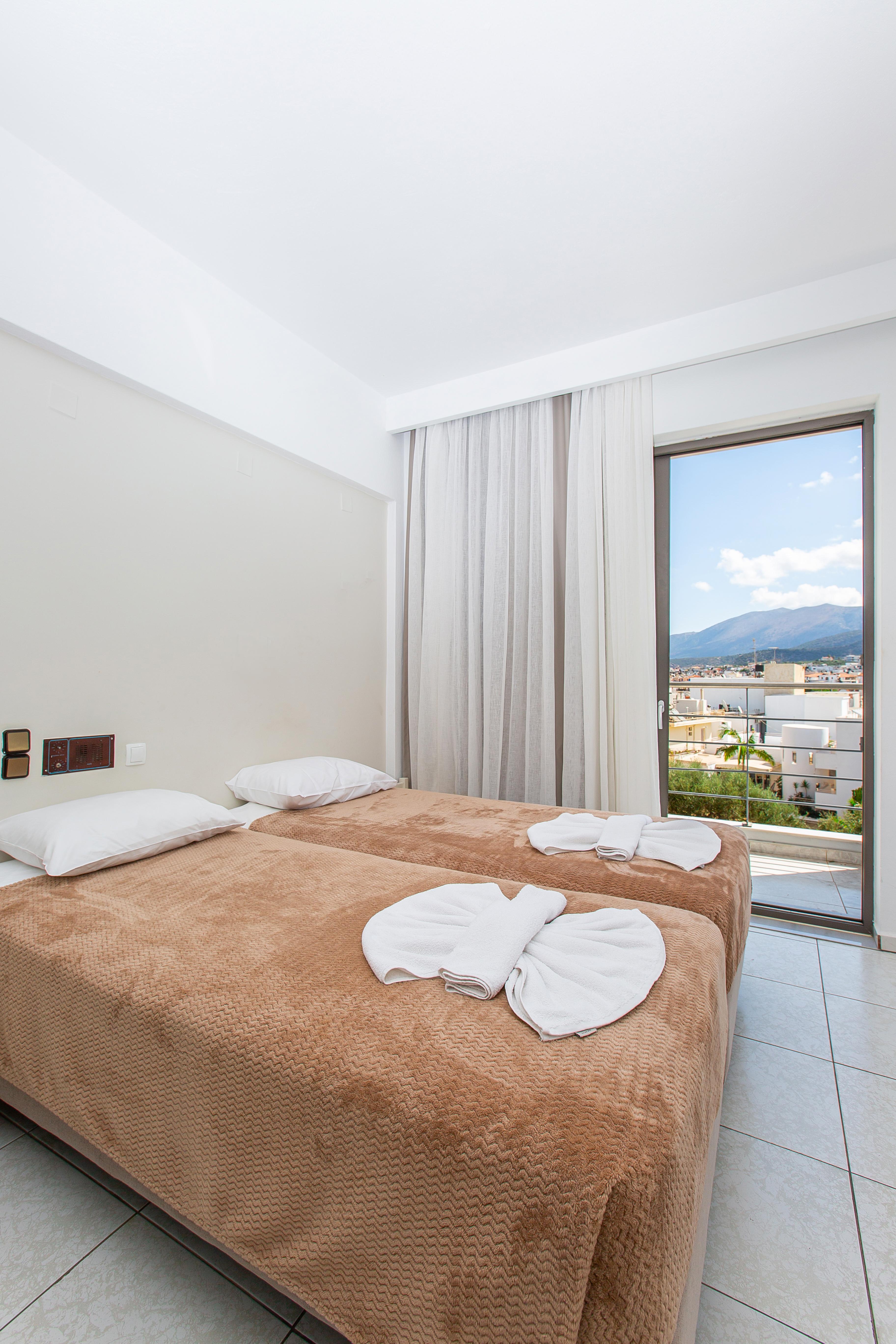 Hermes Hotel Malia Экстерьер фото