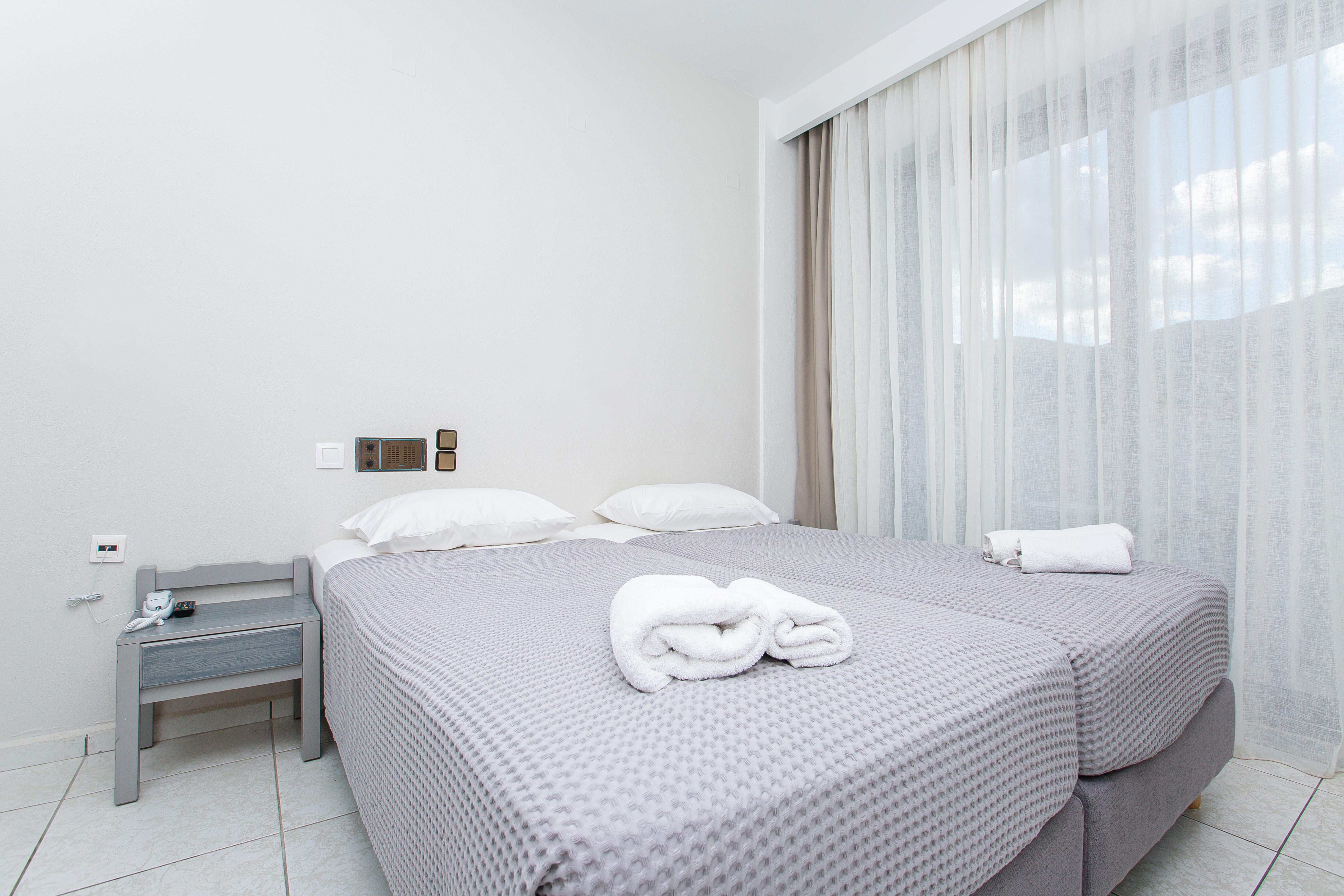 Hermes Hotel Malia Экстерьер фото