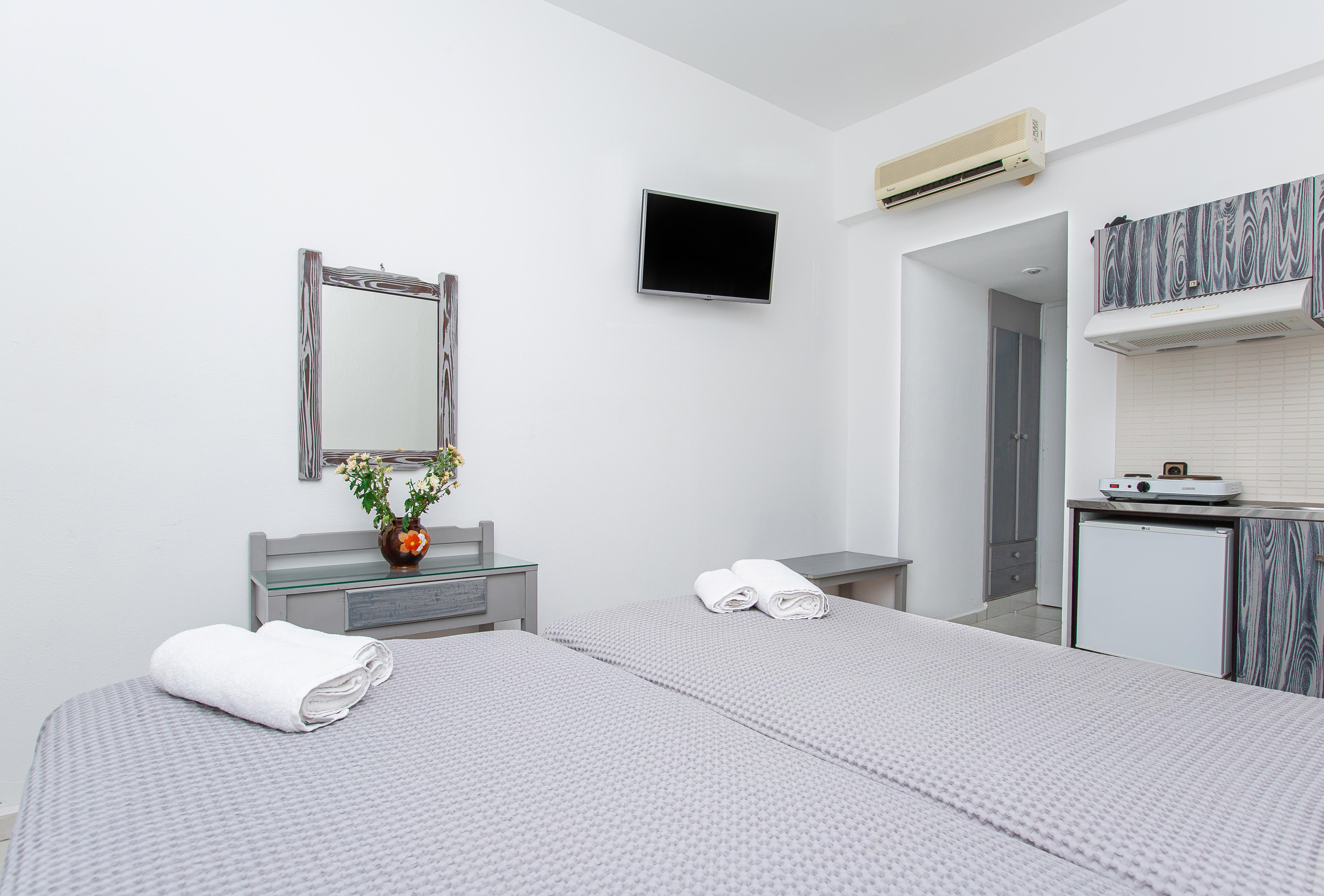 Hermes Hotel Malia Экстерьер фото