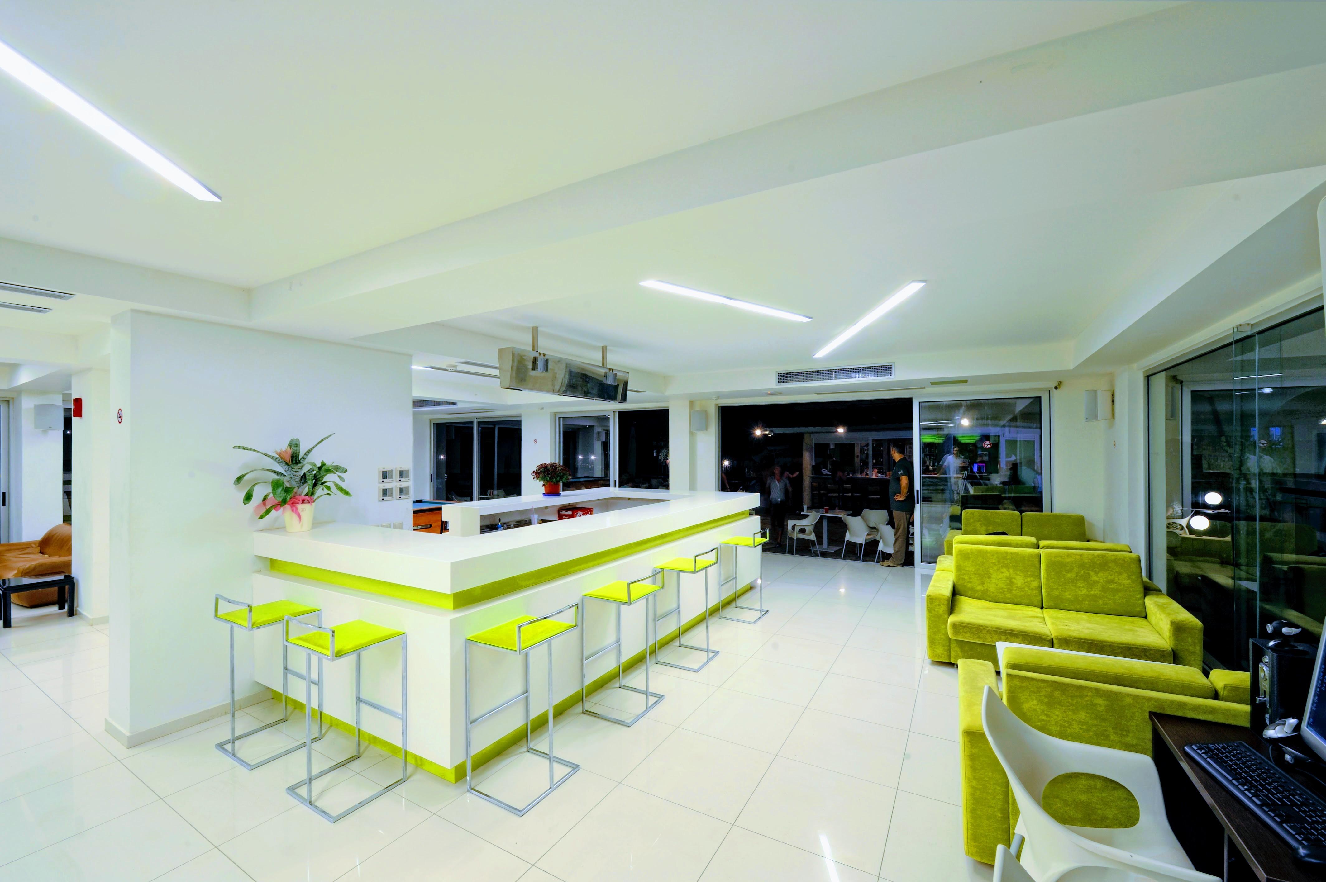 Hermes Hotel Malia Экстерьер фото